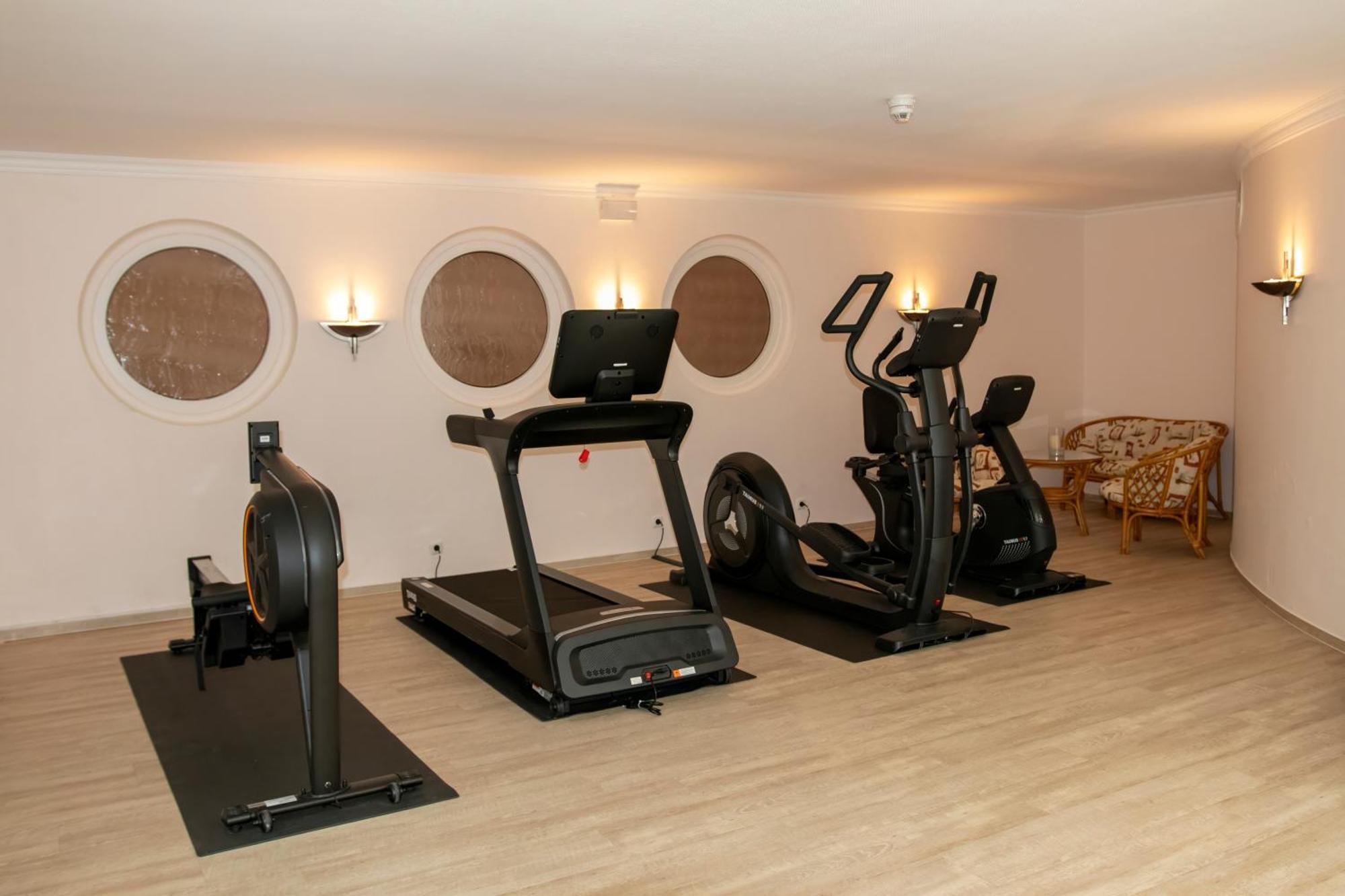 Golf- Und Wellnesshotel Amtsheide Bad Bevensen Exterior foto